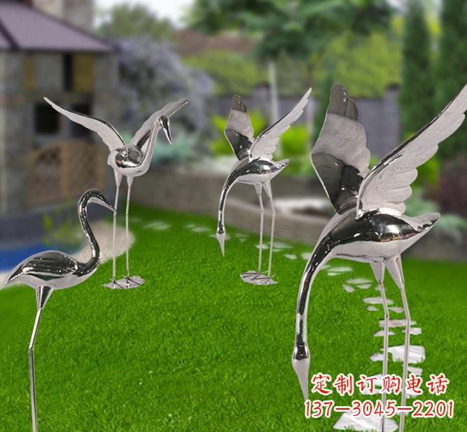 湖南不锈钢园林展翅仙鹤雕塑给人们带来神秘的艺术之美