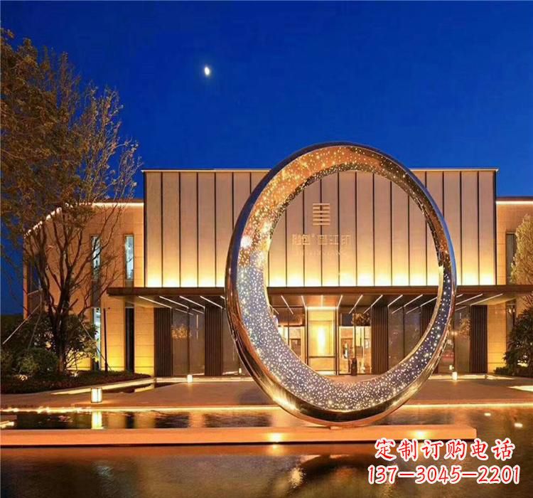 湖南不锈钢圆环雕塑2