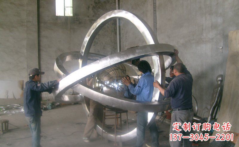 湖南不锈钢圆环雕塑——艺术之美