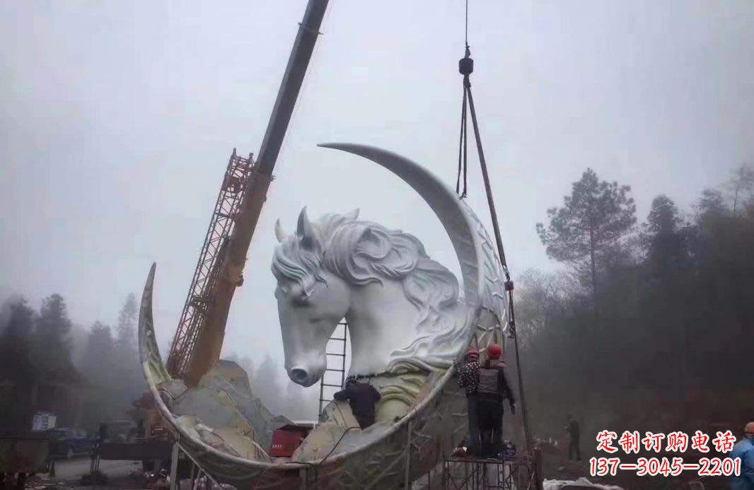 湖南不锈钢月亮和马雕塑