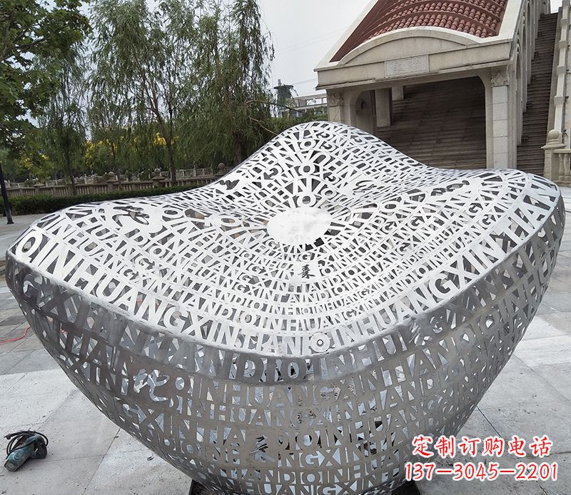 湖南不锈钢字母元宝雕塑