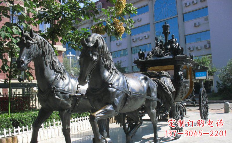 湖南马车雕塑西方步行街的瑰宝