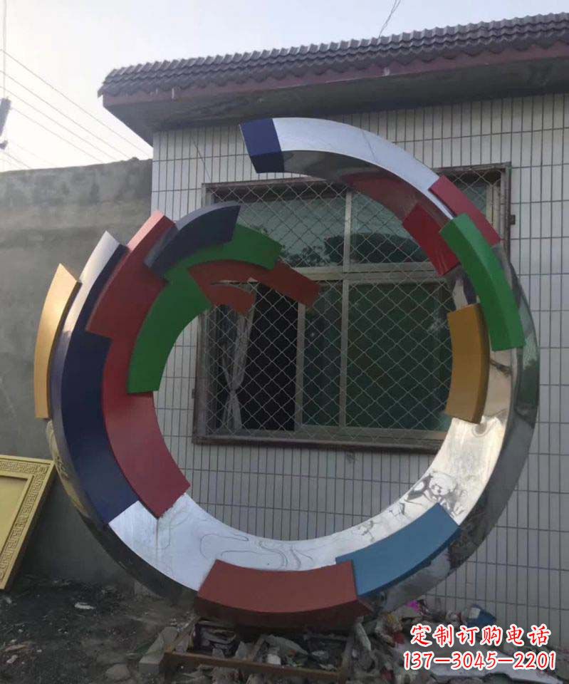 湖南彩色不锈钢抽象圆环雕塑