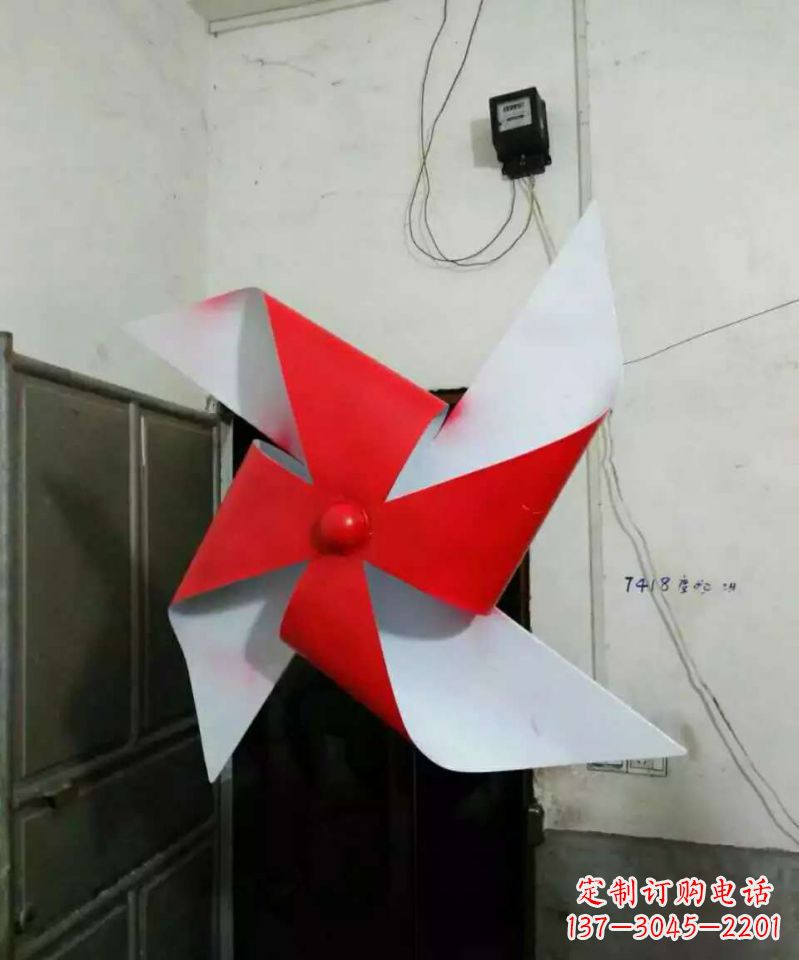 湖南彩色不锈钢风车雕塑