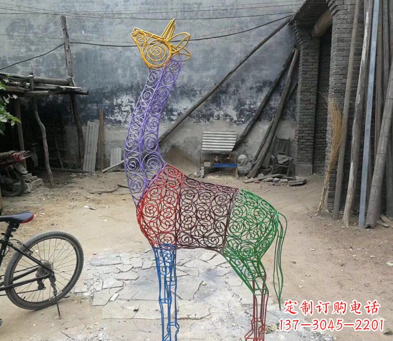 湖南彩色不锈钢镂空梅花鹿雕塑——精美艺术品