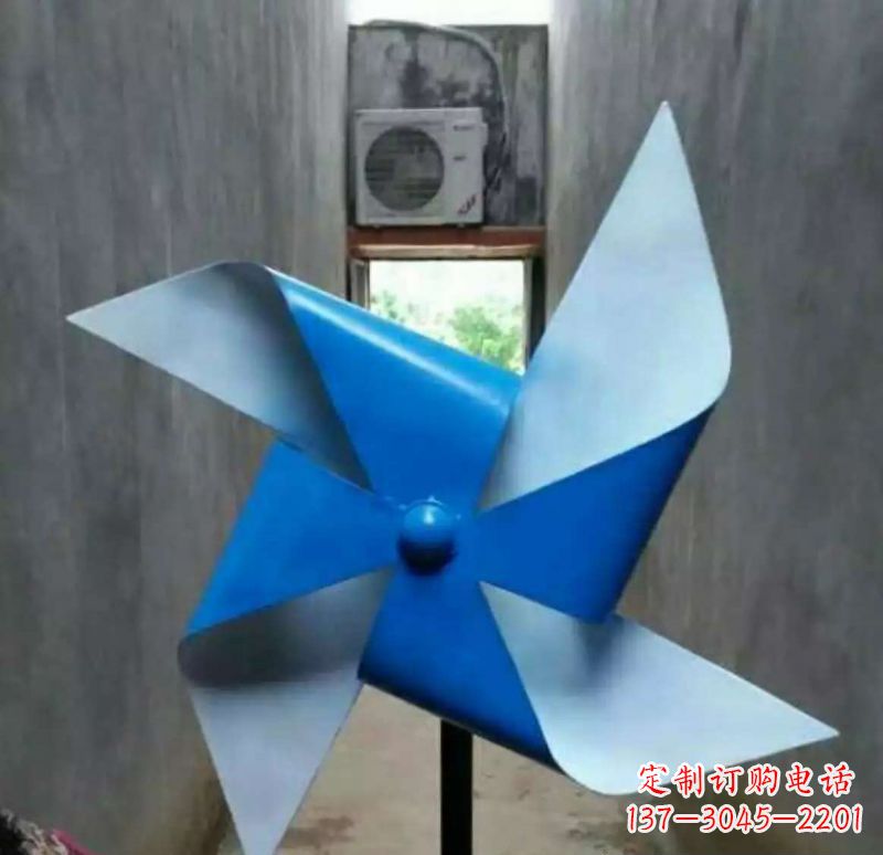 湖南色彩斑斓的不锈钢风车雕塑