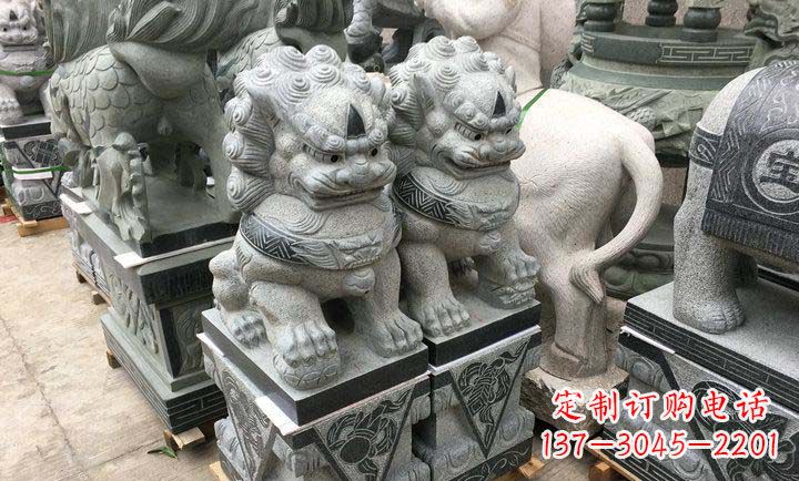 湖南瑞士狮子门口雕塑
