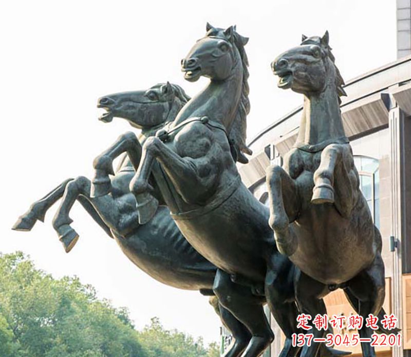 湖南城市广场立马马群铜雕