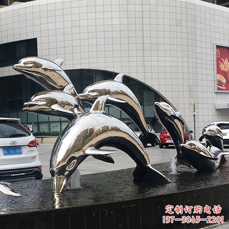 湖南海豚雕塑点亮城市商场的不锈钢镜面水景