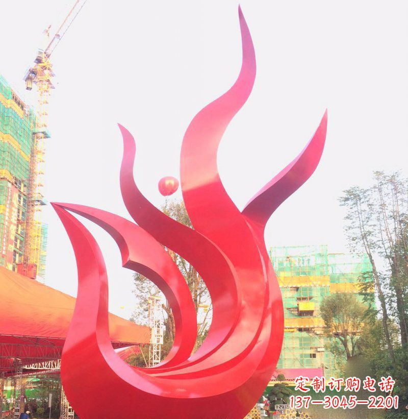湖南凤凰雕塑一座传承着历史文化的艺术品