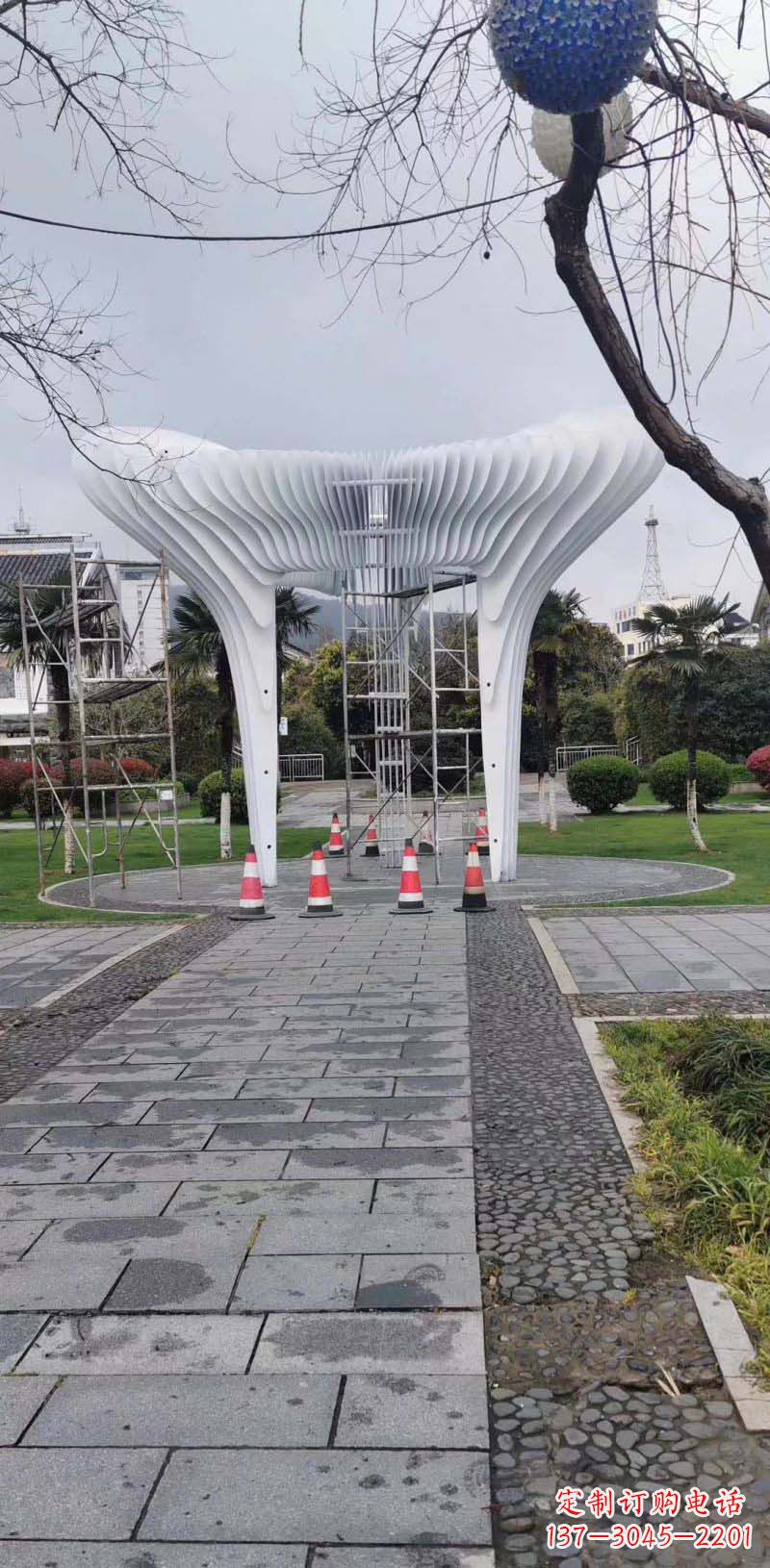 湖南拱门雕塑融入现代设计的古典美感