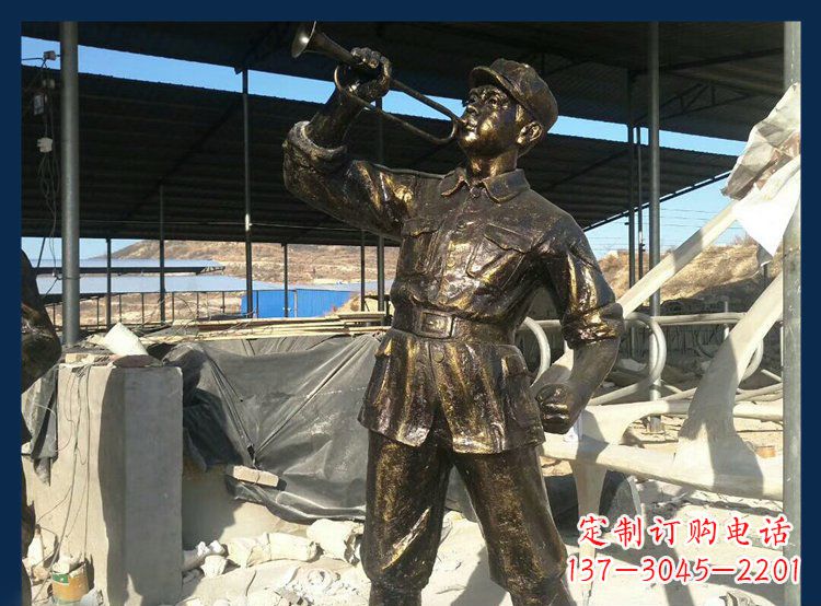 湖南吹冲锋号的八路军铜雕