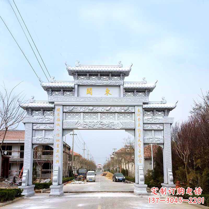 湖南传承古风——村镇三门石牌坊雕塑