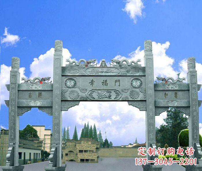 湖南村庄三门牌坊的雕塑之美