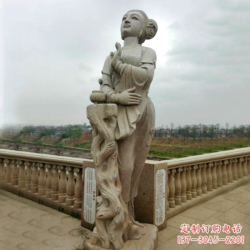 湖南公园广场的貂蝉雕塑古代四大美女之一