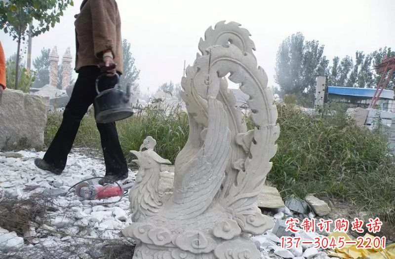 湖南凤凰雕塑传承瑰丽的古老文化