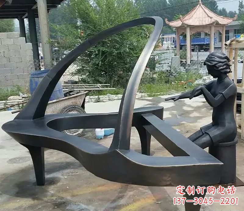 湖南钢琴抽象铜雕