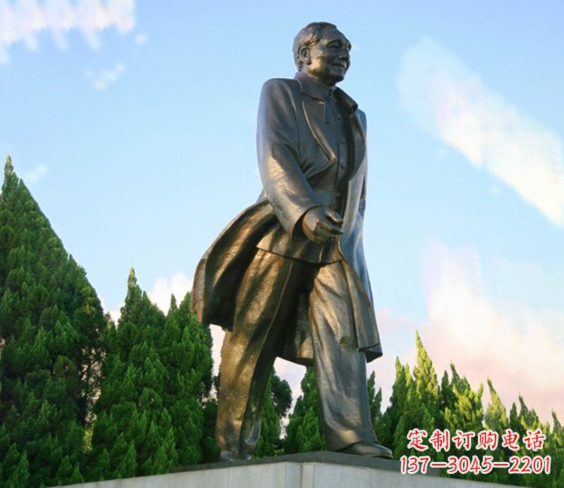湖南激励千秋,抒发热爱——中领雕塑定制邓小平雕塑