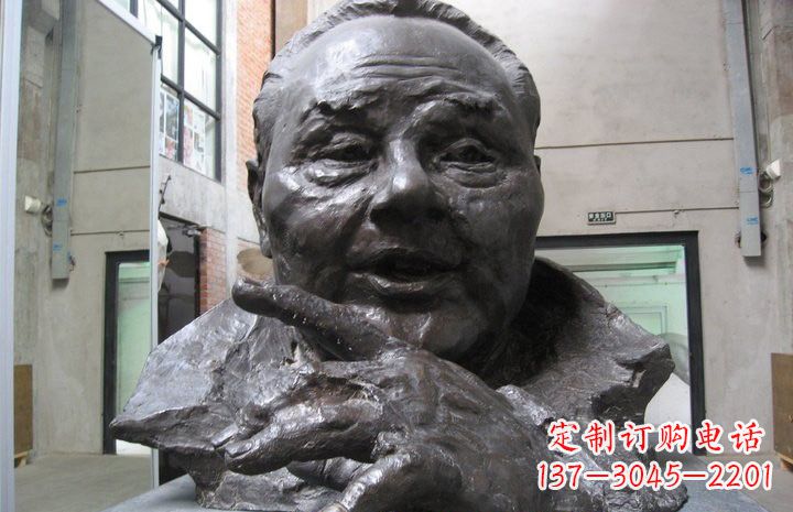 湖南邓小平铜雕塑——传承中国传统文化