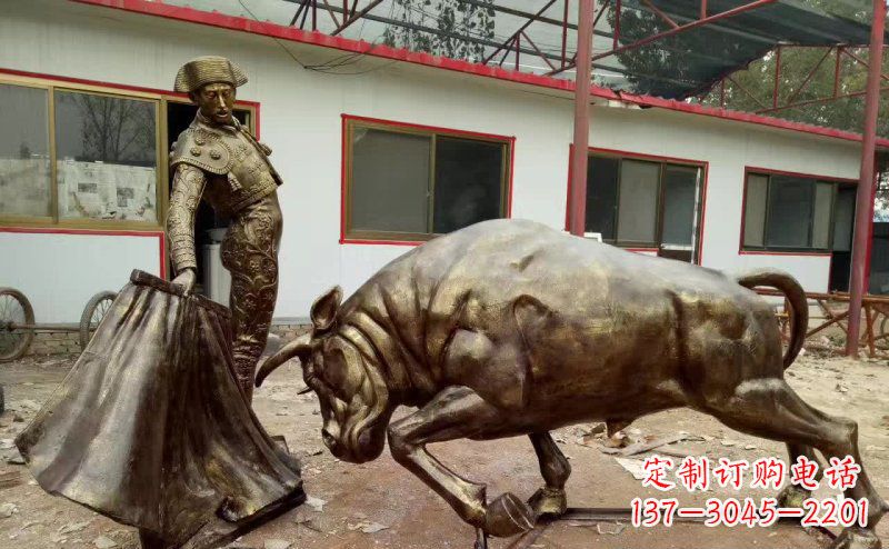 湖南斗牛人物铜雕 (2)