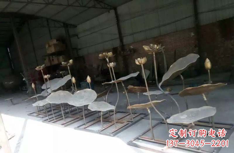 湖南精美锻铜荷花荷叶雕塑