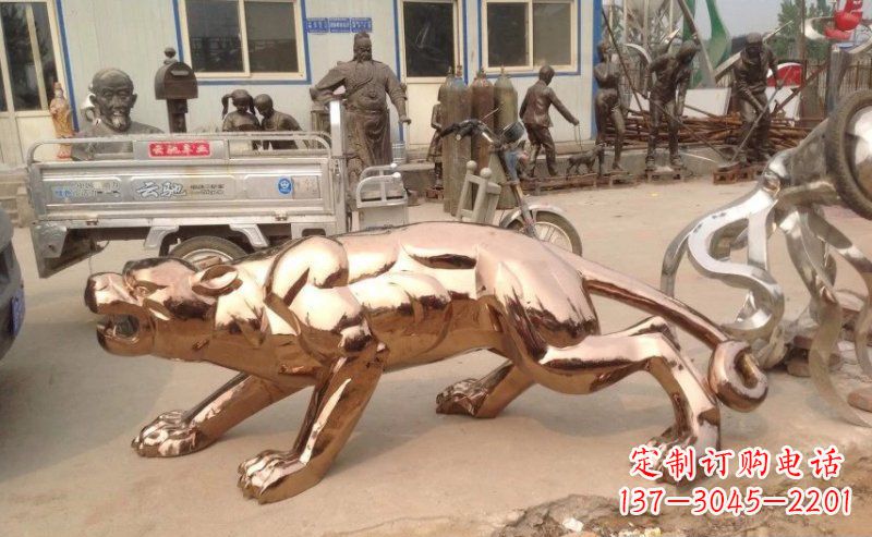 湖南精美不锈钢豹子雕塑