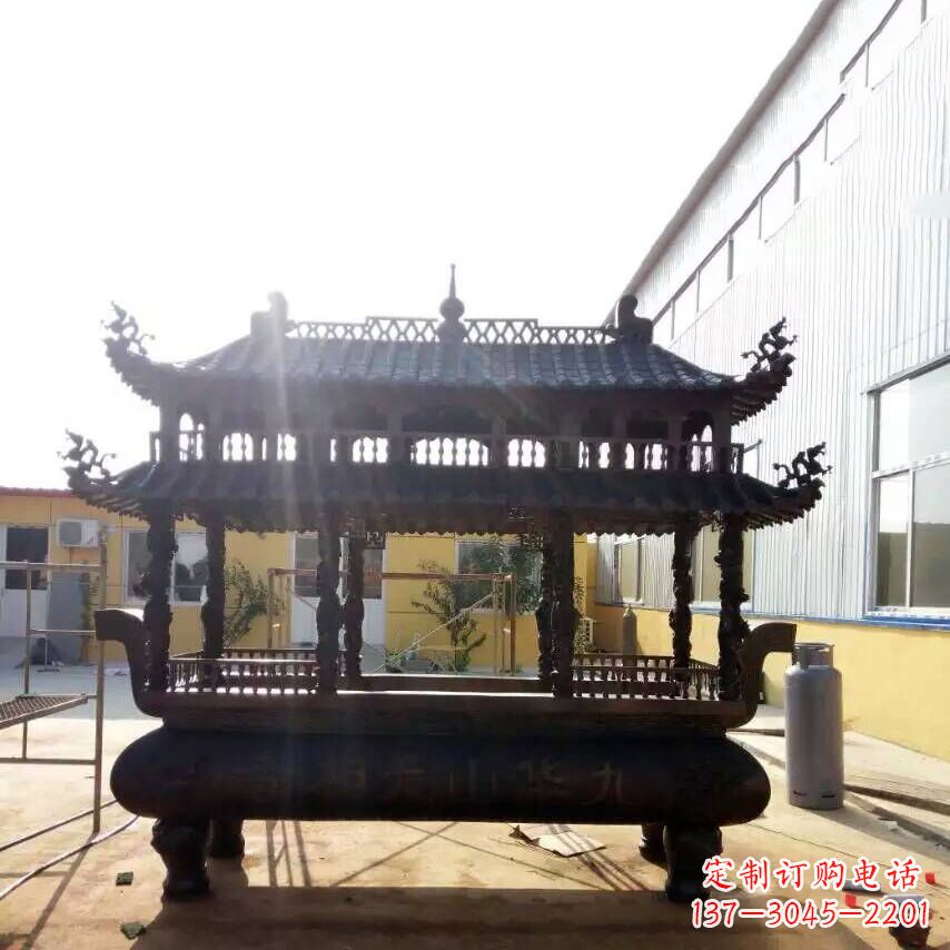 湖南欣赏传统文化的多层铜香炉雕塑
