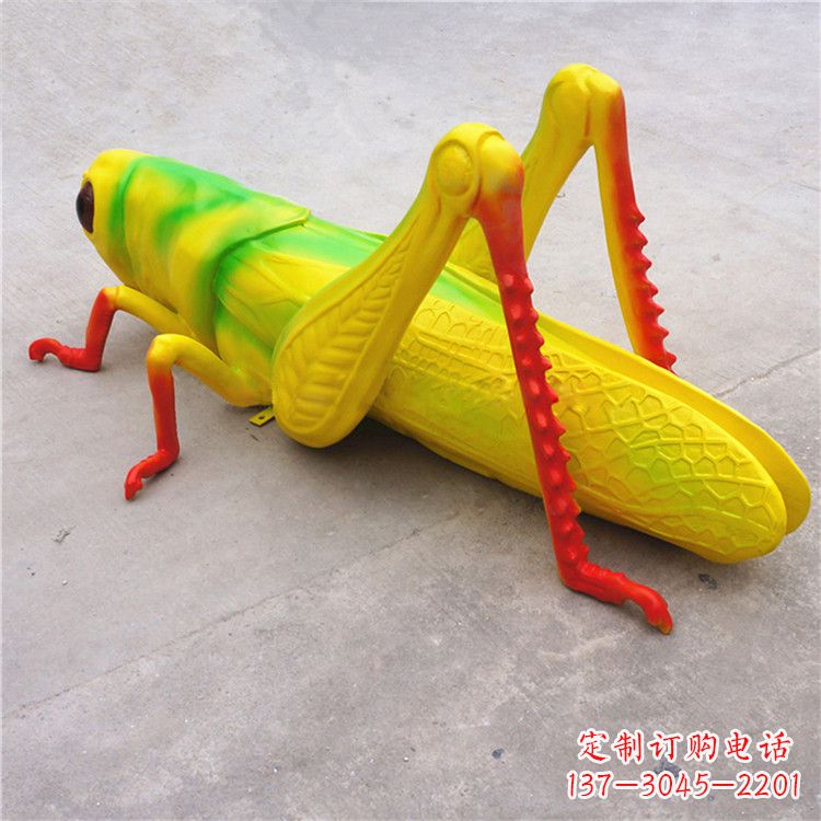 湖南仿真蝗虫玻璃钢蚂蚱雕塑