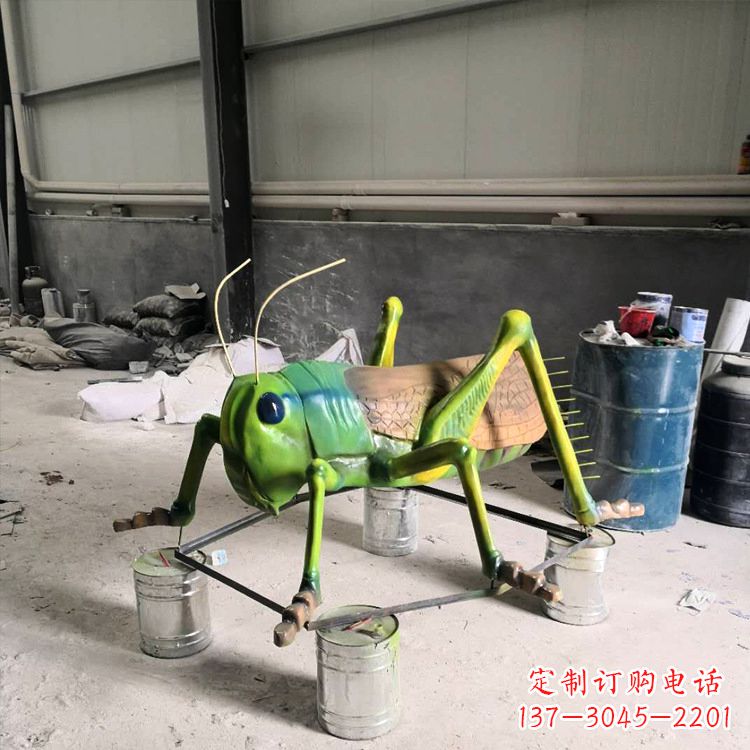 湖南精致玻璃钢蝗虫雕塑