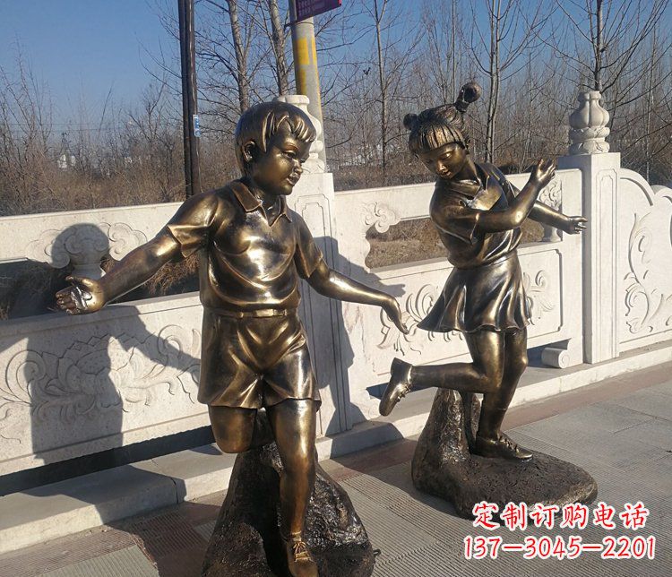 湖南浪漫圆满的精美花篮雕塑