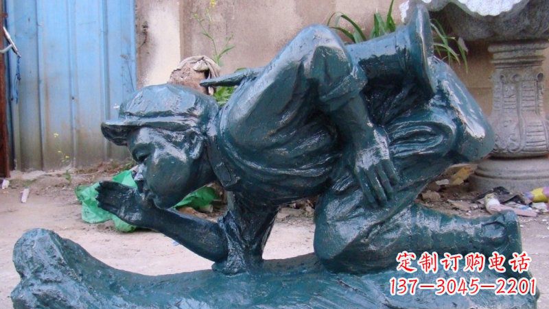 湖南传统文化符号——小红军冲锋号雕塑