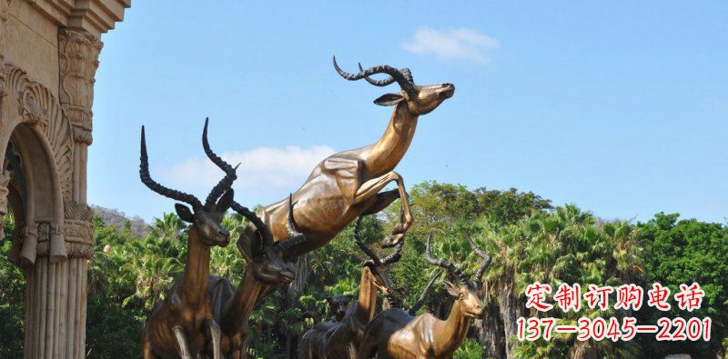湖南跃动的羚羊雕塑
