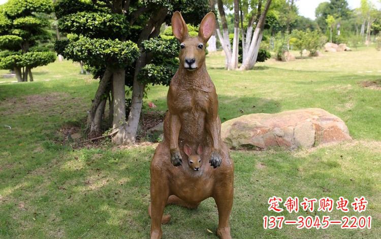 湖南公园玻璃钢仿真袋鼠雕塑