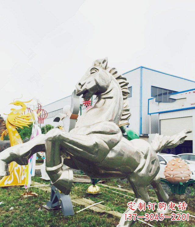 湖南公园不锈钢奔马雕塑 (2)