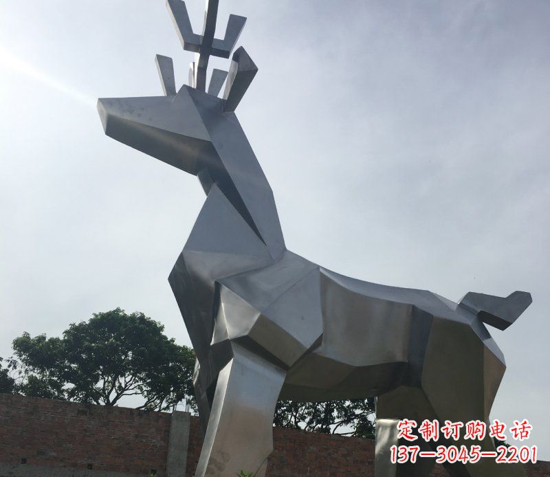 湖南不锈钢几何鹿雕塑