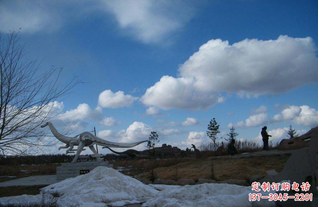 湖南非凡巨兽——不锈钢抽象恐龙雕塑