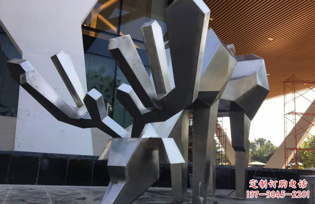 湖南高端不锈钢抽象驯鹿雕塑