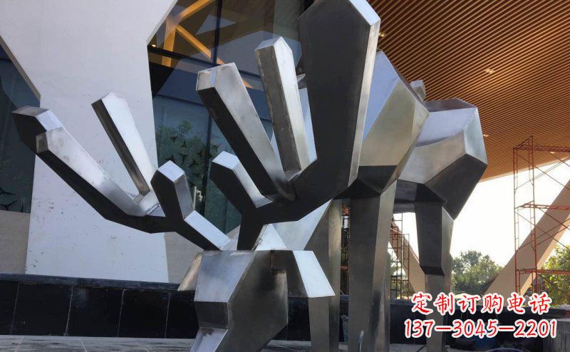 湖南聚体雕塑抽象几何驯鹿
