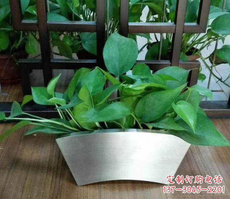 湖南高质量不锈钢花盆雕塑,享受自然完美烘托