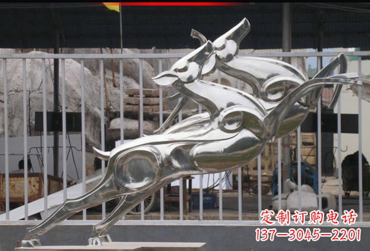 湖南梅花鹿不锈钢高光大型雕塑