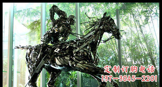 湖南公园不锈钢骑马的人雕塑