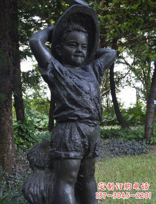 湖南优雅童子·少年戴草帽铜雕