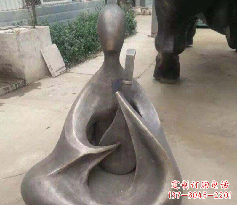 湖南抽象景观弹琵琶铜雕