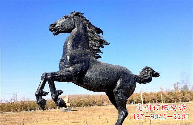 湖南公园动物立马铜雕