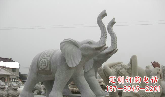 湖南公园动物长鼻大象石雕
