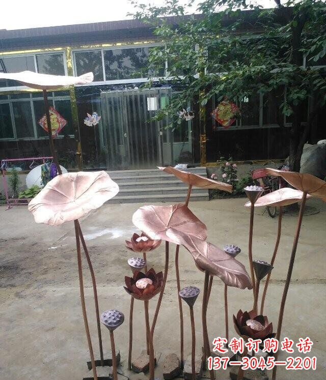 湖南精美锻铜荷叶雕塑