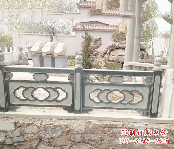 湖南公园仿古风格栏板石雕