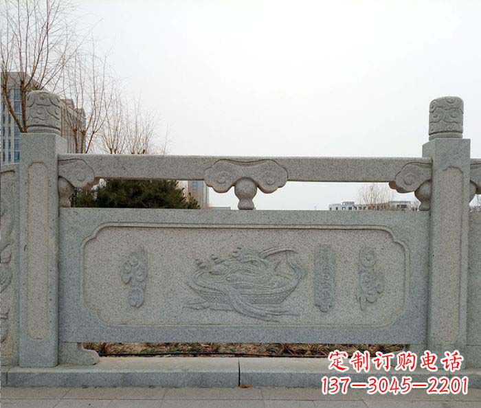 湖南公园户外栏板石雕