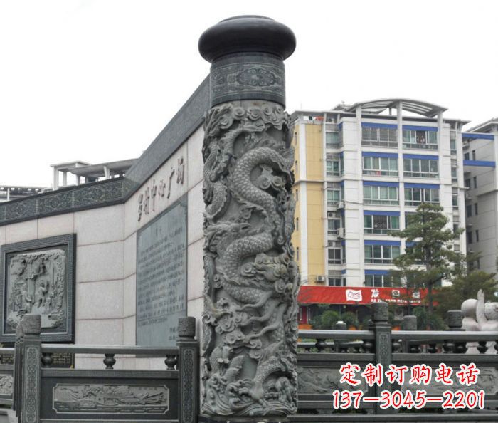 湖南传承中国古典文化的雕刻龙柱雕塑