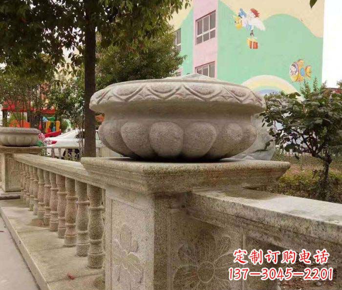 湖南公园景观砂岩花盆石雕